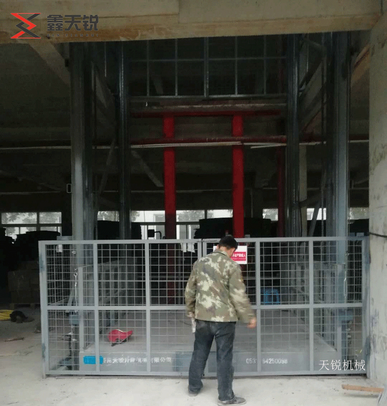 十堰10吨液压货梯交付使用